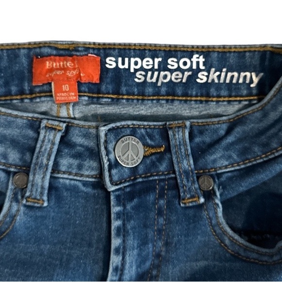 Girls Butter Super Soft Patch Distressed Denim Jeans size 10 - Picture 9 of 11